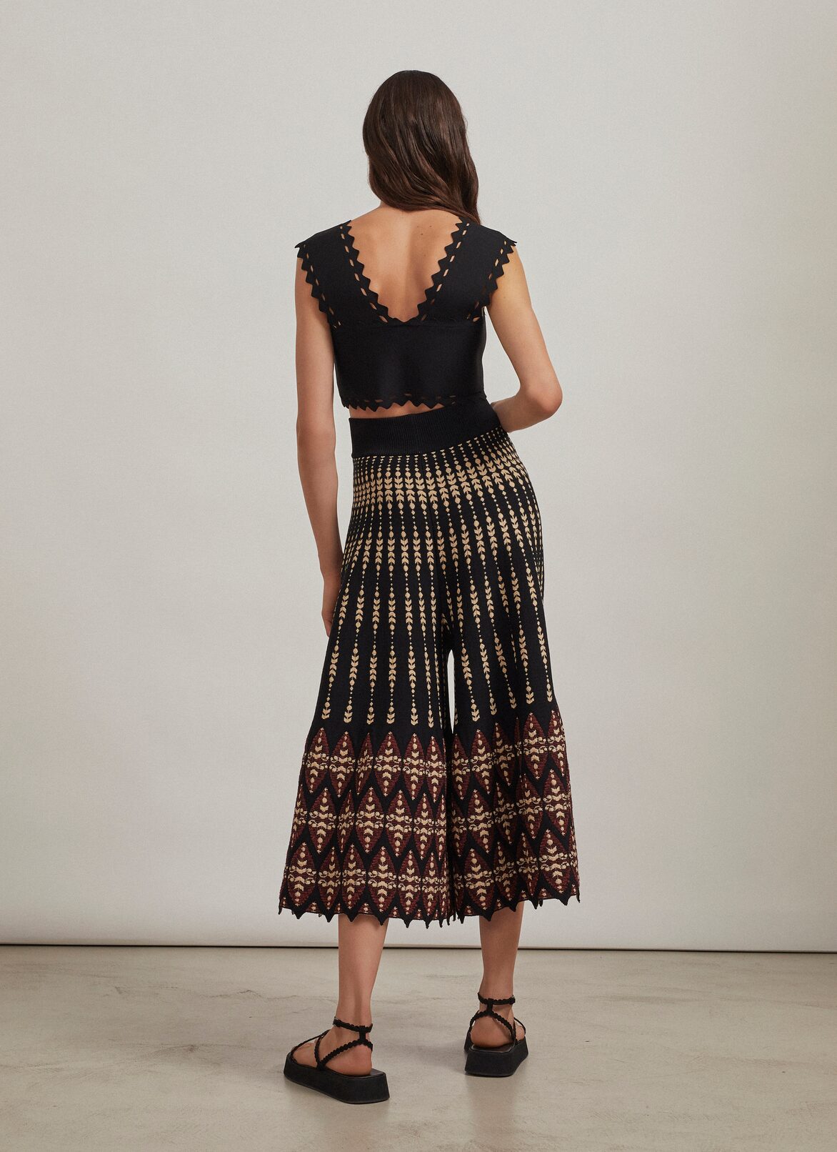 Jacquard knit culottes ALAÏA BLACK/GARNET JACQUARD KNIT CULOTTES